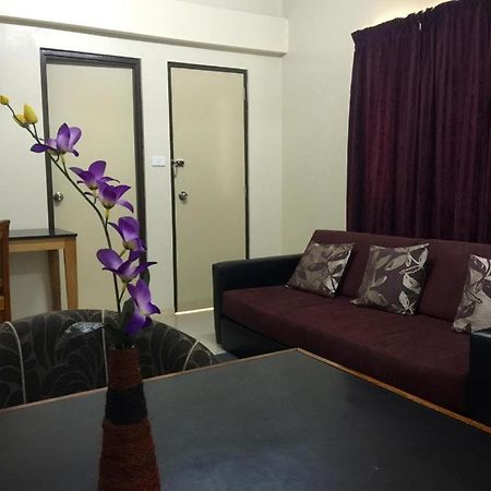 Victoria Palms Hotel Сува Екстериор снимка