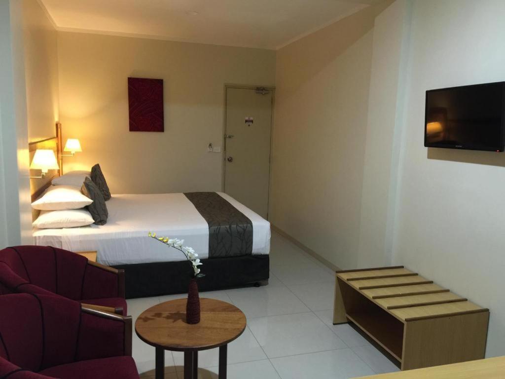 Victoria Palms Hotel Сува Екстериор снимка