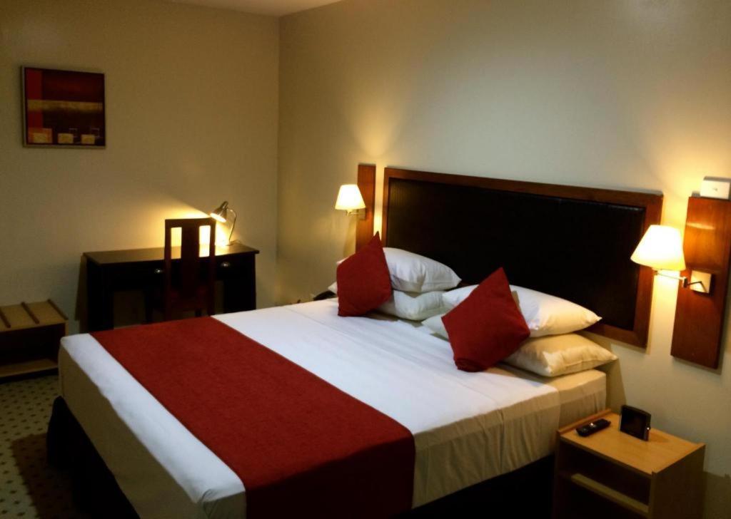 Victoria Palms Hotel Сува Екстериор снимка