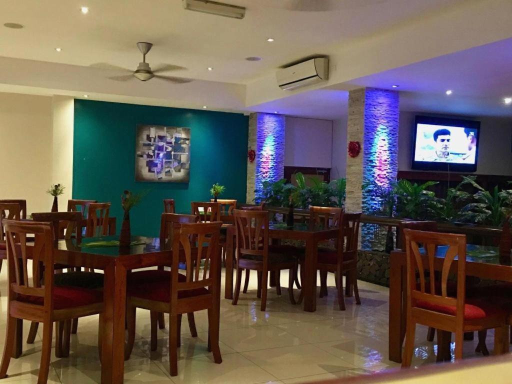 Victoria Palms Hotel Сува Екстериор снимка