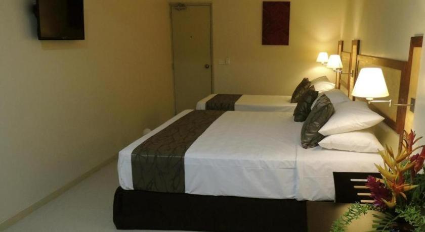 Victoria Palms Hotel Сува Екстериор снимка
