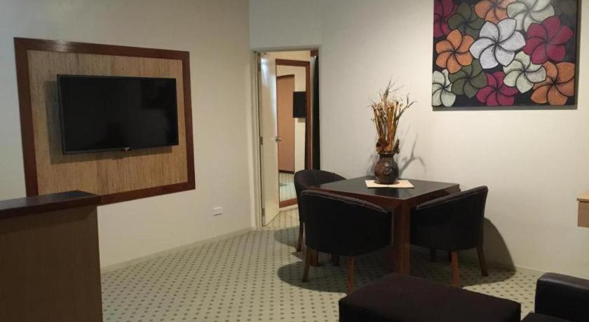 Victoria Palms Hotel Сува Екстериор снимка